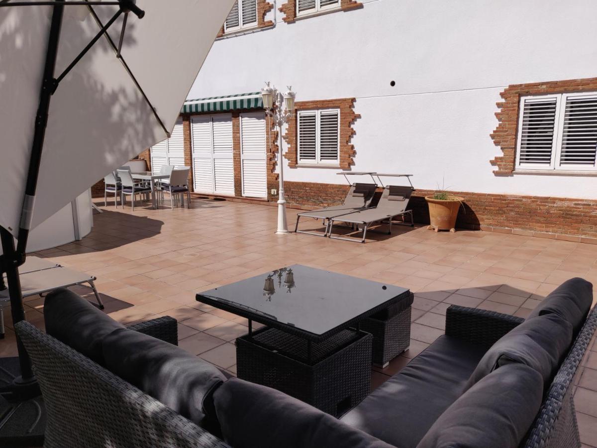 Apartamentos R66 Caceres Exterior photo